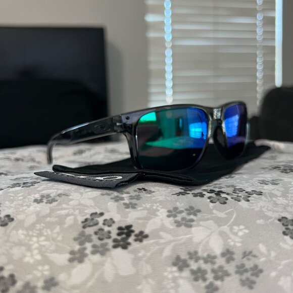 Oakley Sunglasses Holbrook Clear Feame Jade Iridium Prizm Polarized 9102 - Picture 10 of 16